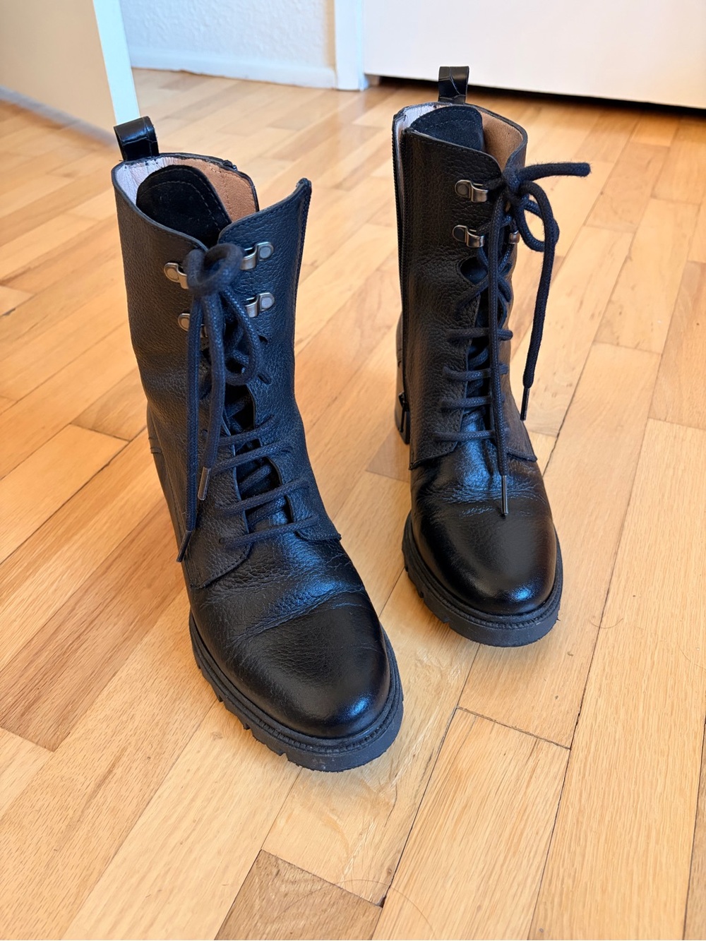 Hispanitas black combat boots
